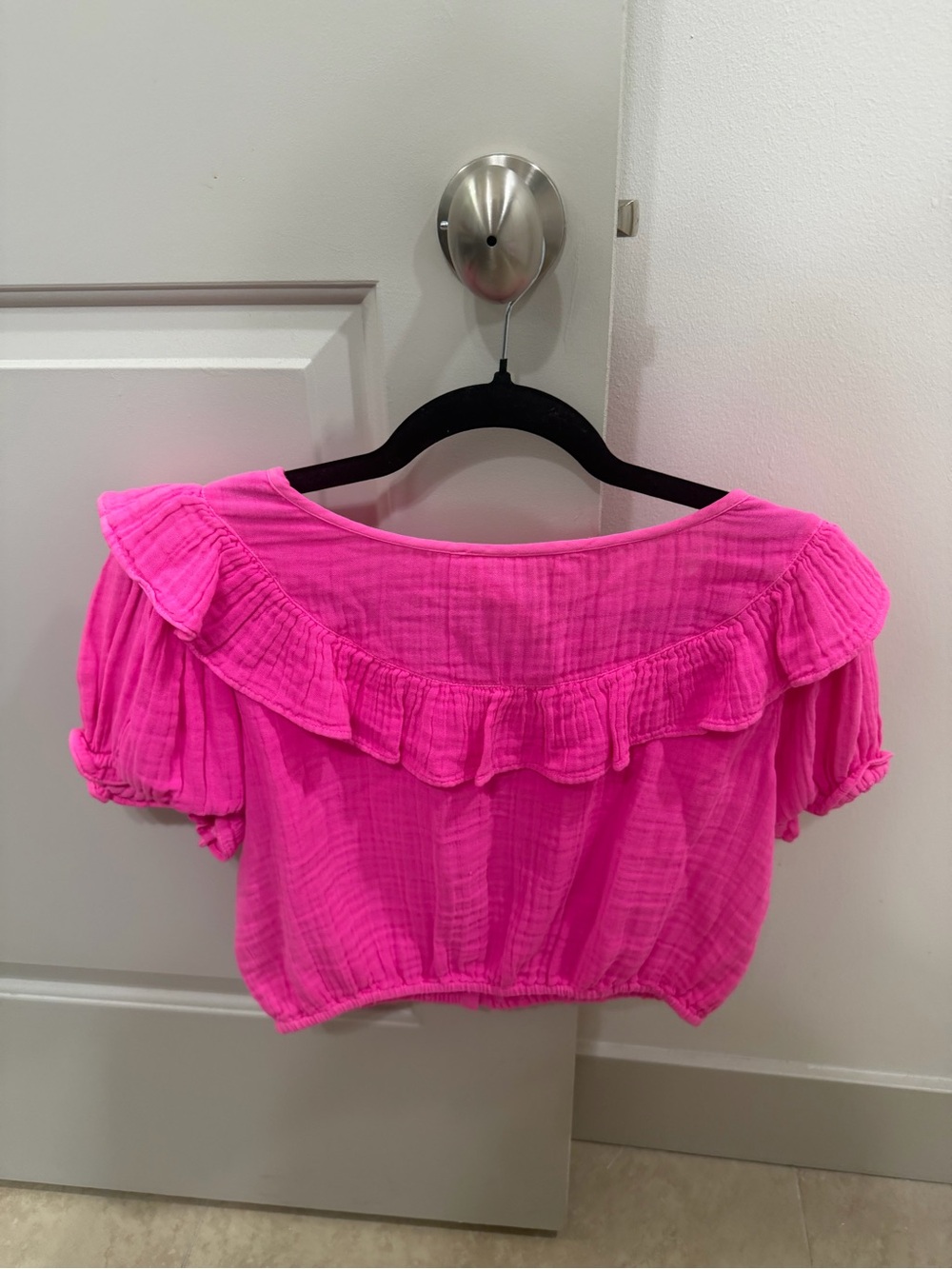 Love Shack Fancy Medium Elania Crop Top Flirty Fuschia. 💕⚡️ - Picture 3 of 6